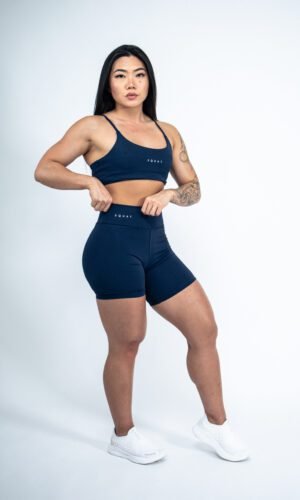 conjunto feminino shorts e top azul marinho